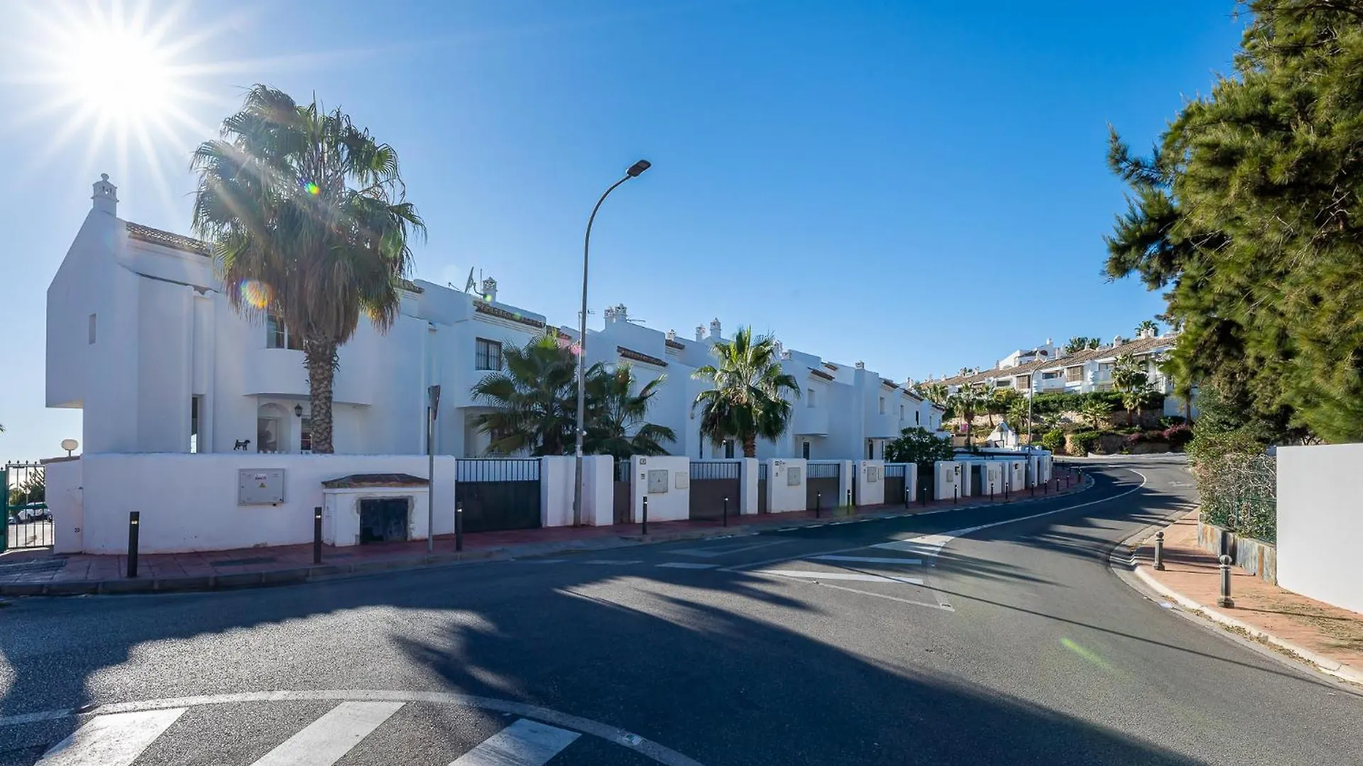 Chalet In Torrequebrada Residencial Golf Urbanization Villa Benalmadena 0*,
