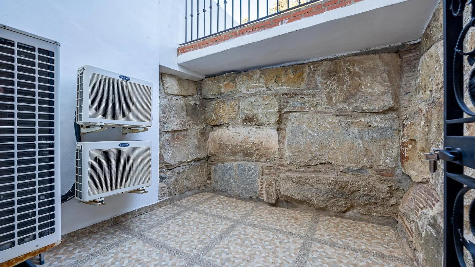 Chalet In Torrequebrada Residencial Golf Urbanization Villa Benalmadena